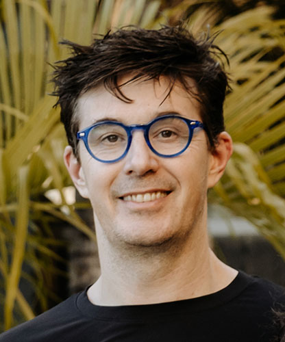 Peters-Headshot.jpg